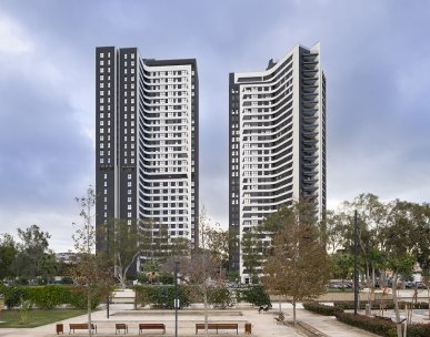 Torres Martiricos AQ Urban Sky