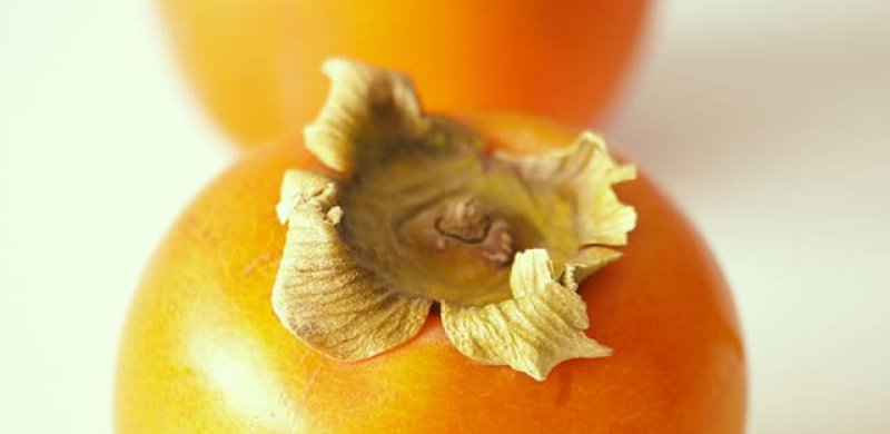 El caqui: una fruta dulce, versátil y muy otoñal