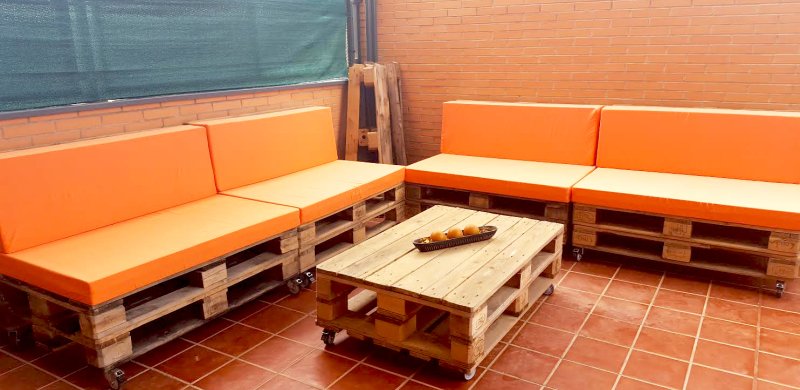 Haz una estilosa zona chill out en casa con palets, ¡Do it yourself!