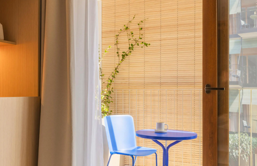 Detalle de puerta corredera Premiline en Kora Lluna